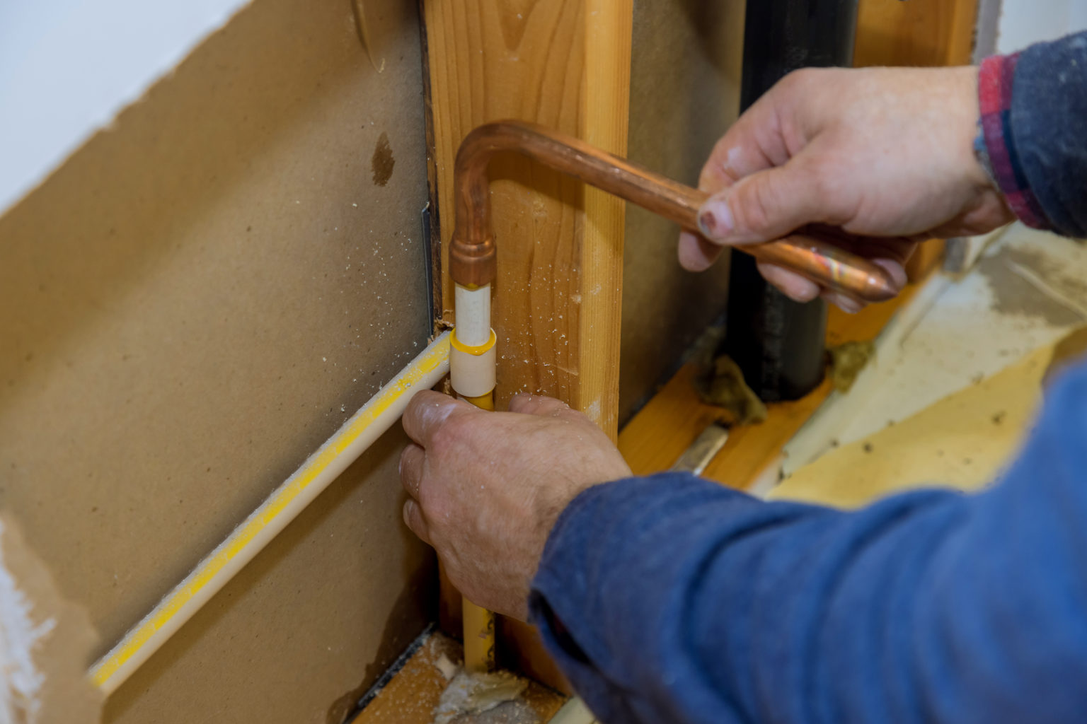 How to Temporarily Fix a Broken Pipe - Simply Green Plumbing